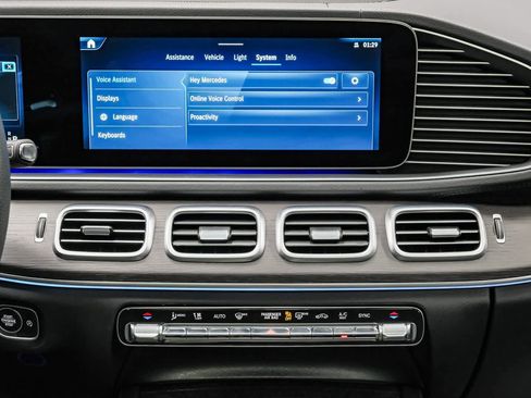 Used 2025 Mercedes-Benz GLS 450 4MATIC image 13