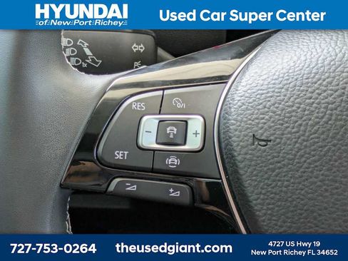 Used 2021 Volkswagen Tiguan SE w/ Panoramic Sunroof Package FWD image 34