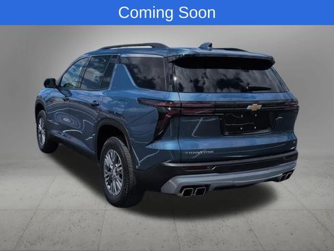 Used 2024 Chevrolet Traverse LT w/ Enhanced Driving Package FWD image 4