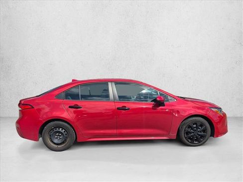 Used 2020 Toyota Corolla LE FWD image 4