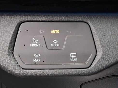 Used 2024 Volkswagen ID.4 S image 25