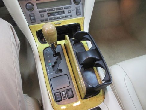 Used 2005 Lexus SC 430 Convertible RWD image 29