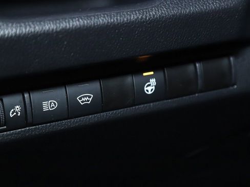 Used 2025 Toyota RAV4 XLE image 21