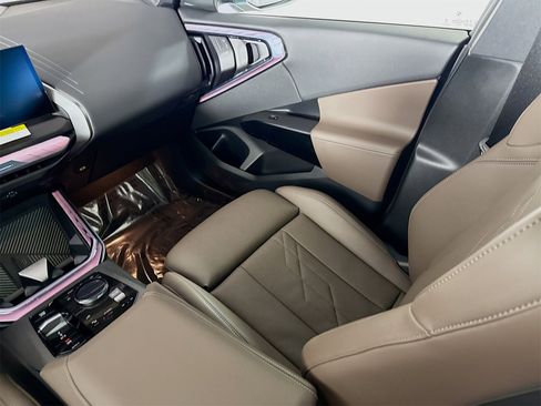 Used 2026 BMW X3 xDrive30 w/ Convenience Package image 22