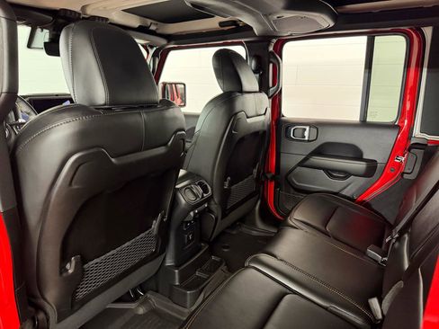 Used 2024 Jeep Wrangler Unlimited Rubicon 392 AWD/4WD image 33