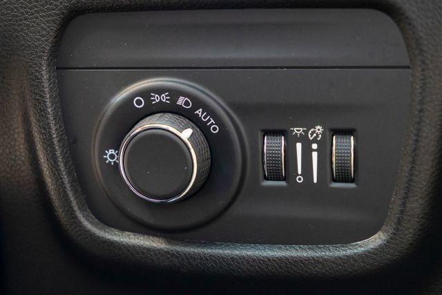 Used 2023 Jeep Grand Cherokee Altitude AWD/4WD image 30