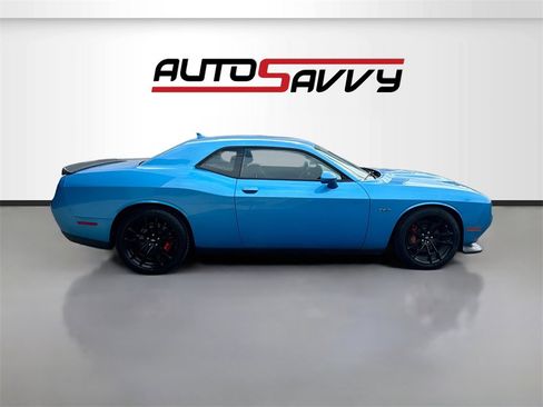 Used 2023 Dodge Challenger R/T w/ Plus Package image 8
