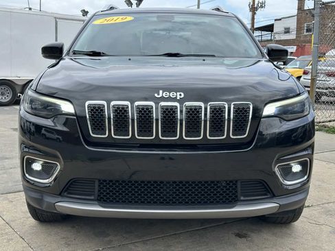 Used 2019 Jeep Cherokee Limited AWD/4WD image 2