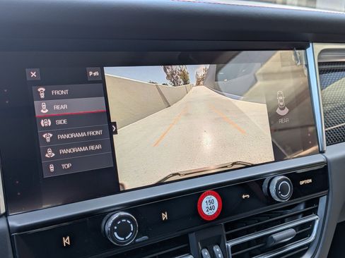 Certified 2024 Porsche Macan GTS AWD/4WD image 19