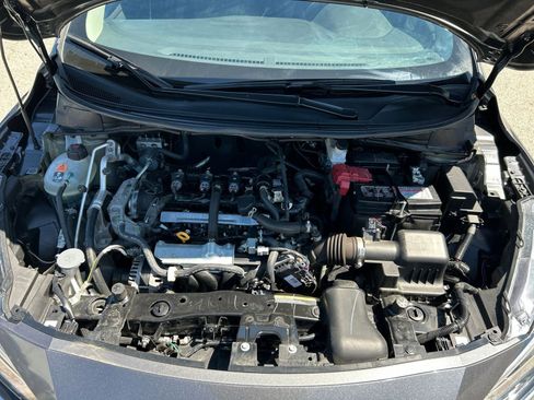Used 2025 Nissan Versa SV FWD image 27