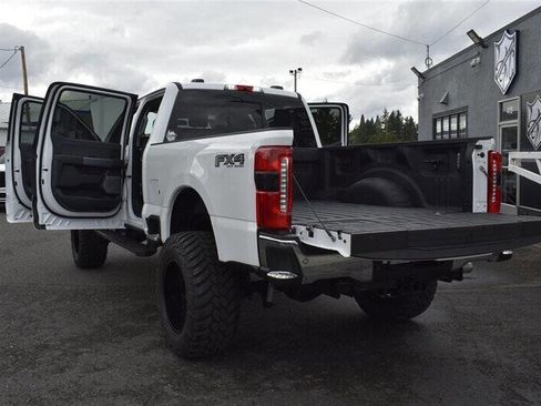 Used 2023 Ford F250 Lariat w/ FX4 Off-Road Package image 32