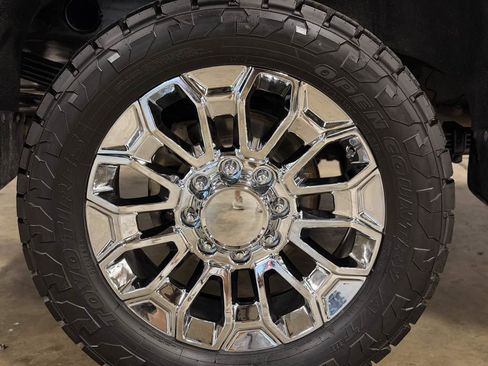 Used 2021 Chevrolet Silverado 2500 LTZ w/ LTZ Convenience Package AWD/4WD image 10