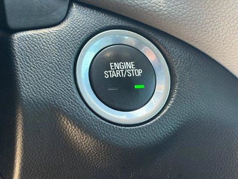 Used 2018 Chevrolet Equinox LS FWD image 24