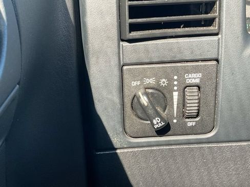 Used 2004 Dodge Dakota Sport w/ Deluxe Convenience Group RWD image 27