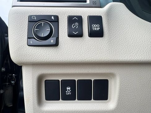 Used 2013 Lexus GX 460 w/ Comfort Plus Pkg AWD/4WD image 34