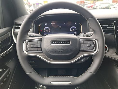 Used 2022 Jeep Wagoneer Series III image 19