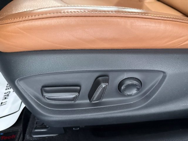 Used 2019 Toyota Avalon Limited FWD image 17