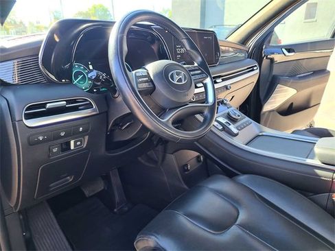 Used 2023 Hyundai Palisade Calligraphy image 13