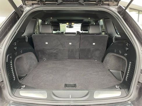 Used 2019 Jeep Grand Cherokee Limited image 32