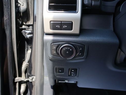 Used 2022 Ford F250 Lariat w/ Lariat Ultimate Package AWD/4WD image 40