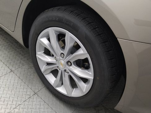 Used 2024 Chevrolet Malibu LT FWD image 31