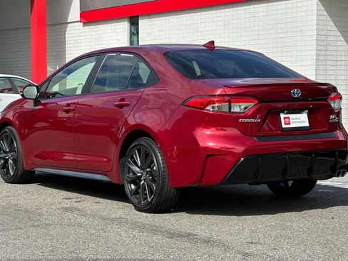 Used 2024 Toyota Corolla SE w/ SE Package FWD image 6