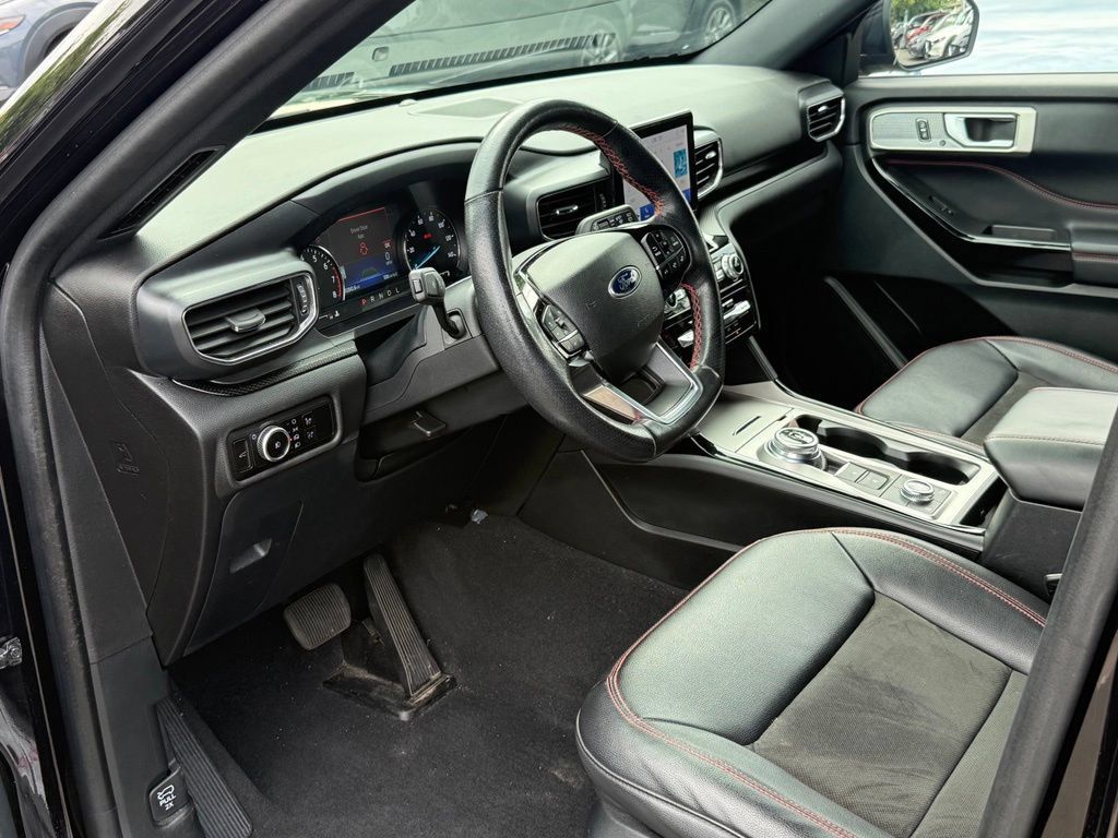 Certified 2023 Ford Explorer ST-Line w/ Class IV Trailer Tow Package AWD/4WD image 22