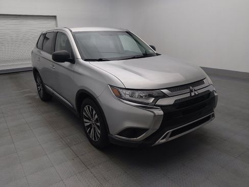 Used 2019 Mitsubishi Outlander ES FWD image 13