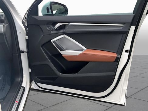 Used 2025 Audi Q3 2.0T Premium AWD/4WD image 23