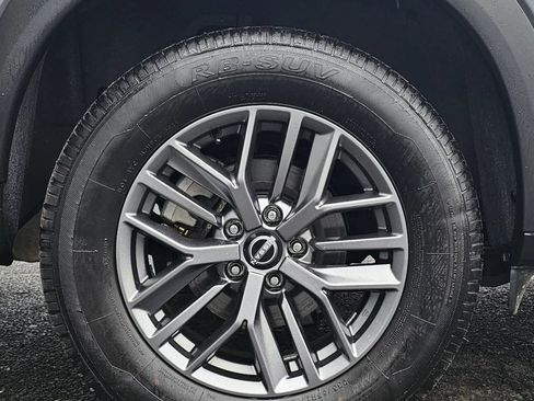 Used 2024 Nissan Rogue S AWD/4WD image 6