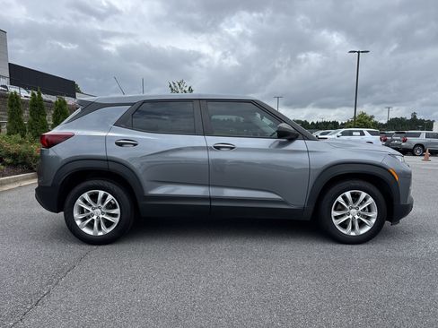Used 2021 Chevrolet TrailBlazer LS FWD image 11
