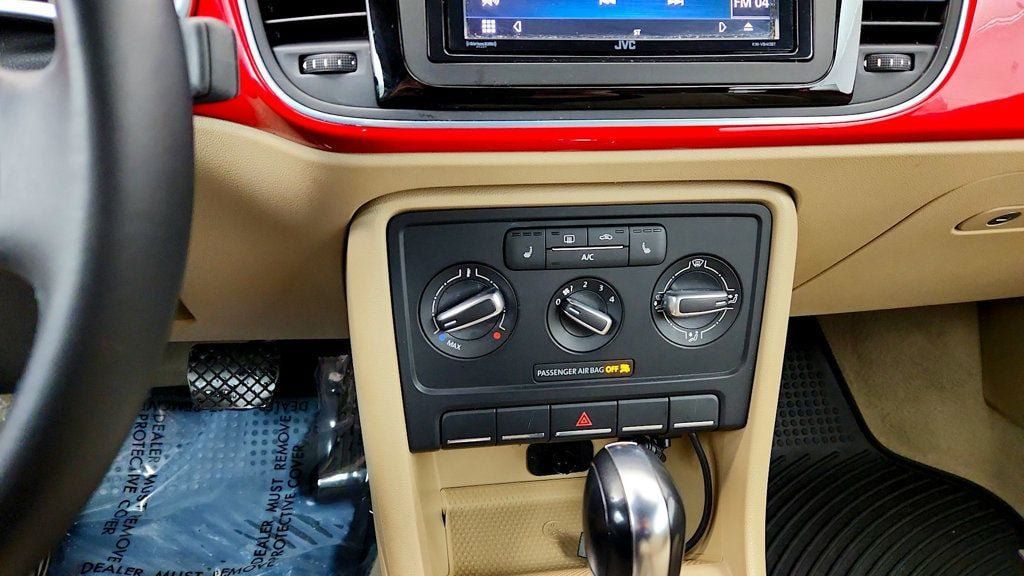 Used 2014 Volkswagen Beetle 2.5 FWD image 19