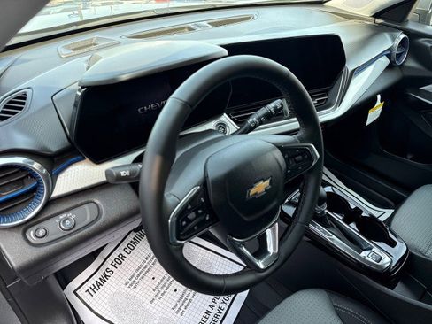 Used 2026 Chevrolet Trax LT w/ Driver Confidence Package FWD image 17