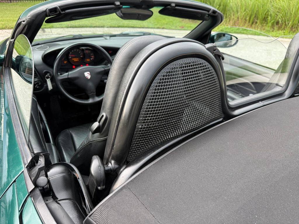 Used 2001 Porsche Boxster RWD image 36