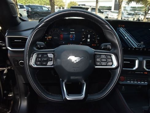 Used 2025 Ford Mustang Premium image 21