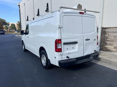 Used 2020 Nissan NV 2500 S image 3