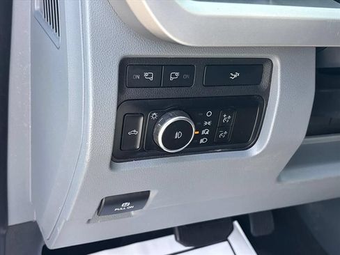 Used 2023 Ford F250 XLT w/ XLT Premium Package AWD/4WD image 28