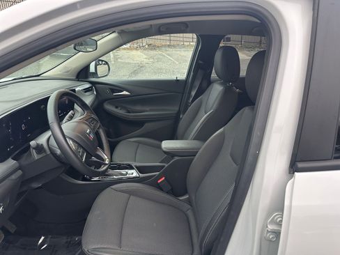 Used 2025 Buick Encore GX Preferred image 24