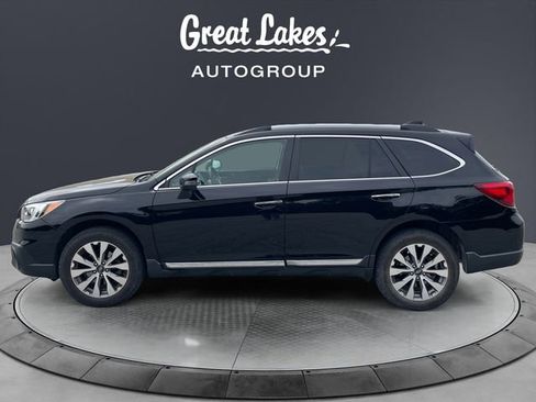 Used 2017 Subaru Outback 3.6R Touring AWD/4WD image 2