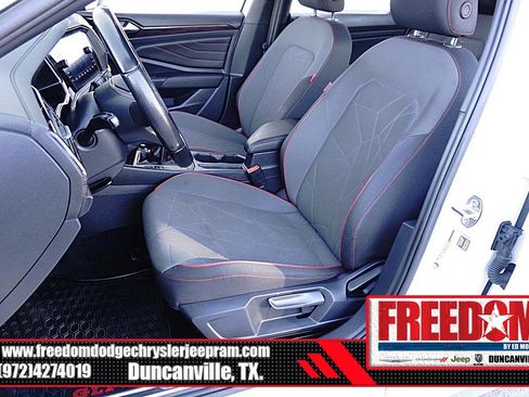 Used 2024 Volkswagen Jetta GLI 40th Anniversary Edition image 13