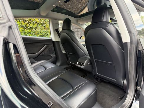 Used 2023 Tesla Model 3 Standard Range image 35