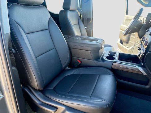 Used 2022 Chevrolet Silverado 1500 LT Trail Boss w/ LT Trail Boss Premium Package image 28