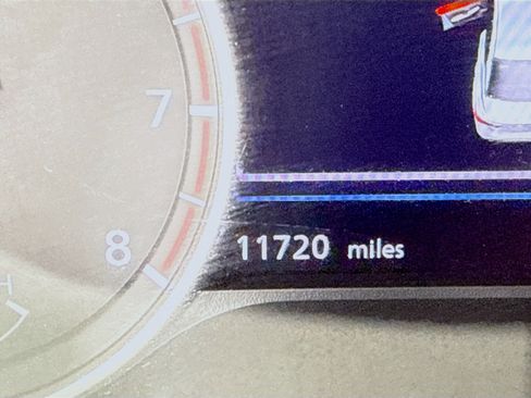 Used 2024 Nissan Sentra SR w/ Trunk Package image 16