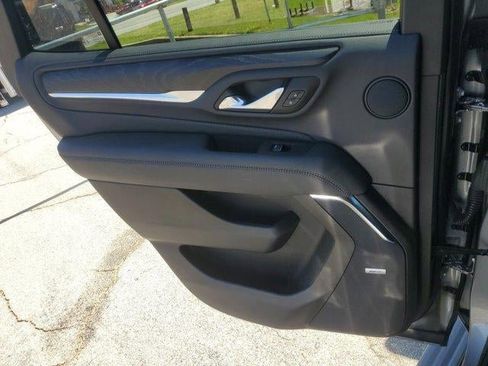 Used 2024 GMC Yukon Denali image 12