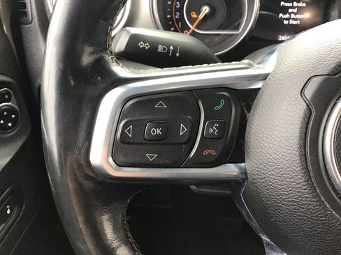 Used 2020 Jeep Gladiator Overland image 18