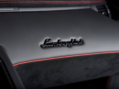 Used 2016 Lamborghini Aventador LP 750-4 Superveloce image 36