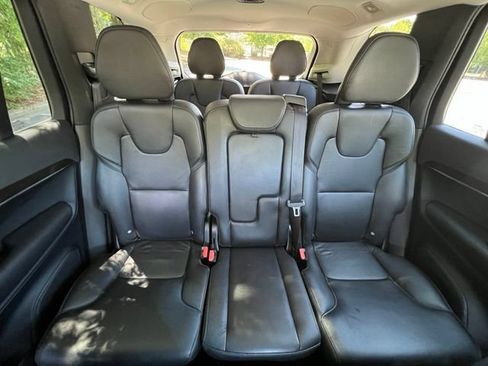 Used 2018 Volvo XC90 T6 Momentum w/ Momentum Plus Package AWD/4WD image 25