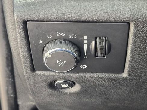 Used 2015 Jeep Grand Cherokee Limited RWD image 27