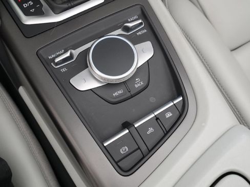 Used 2020 Audi R8 V10 w/ Carbon Exterior Package AWD/4WD image 29