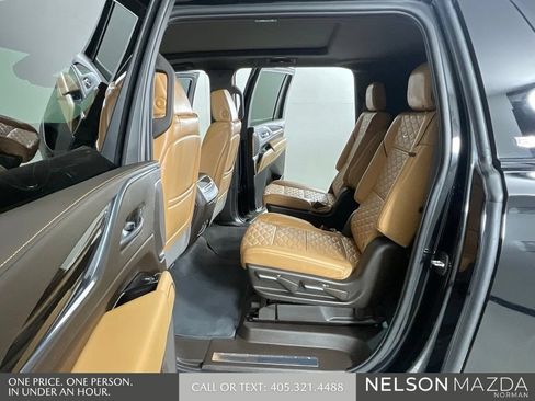 Used 2024 Cadillac Escalade ESV Sport w/ LPO, ONYX Package AWD/4WD image 12